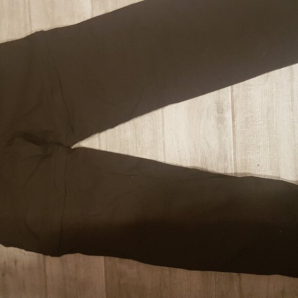 Windriver Women's Hiking Hybrid pant. Size 8 - Picture 3 of 3